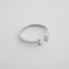 Load image into Gallery viewer, Stevie Adjustable Baguette Ring