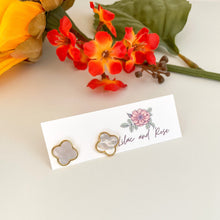 Load image into Gallery viewer, Clover Stud Earrings