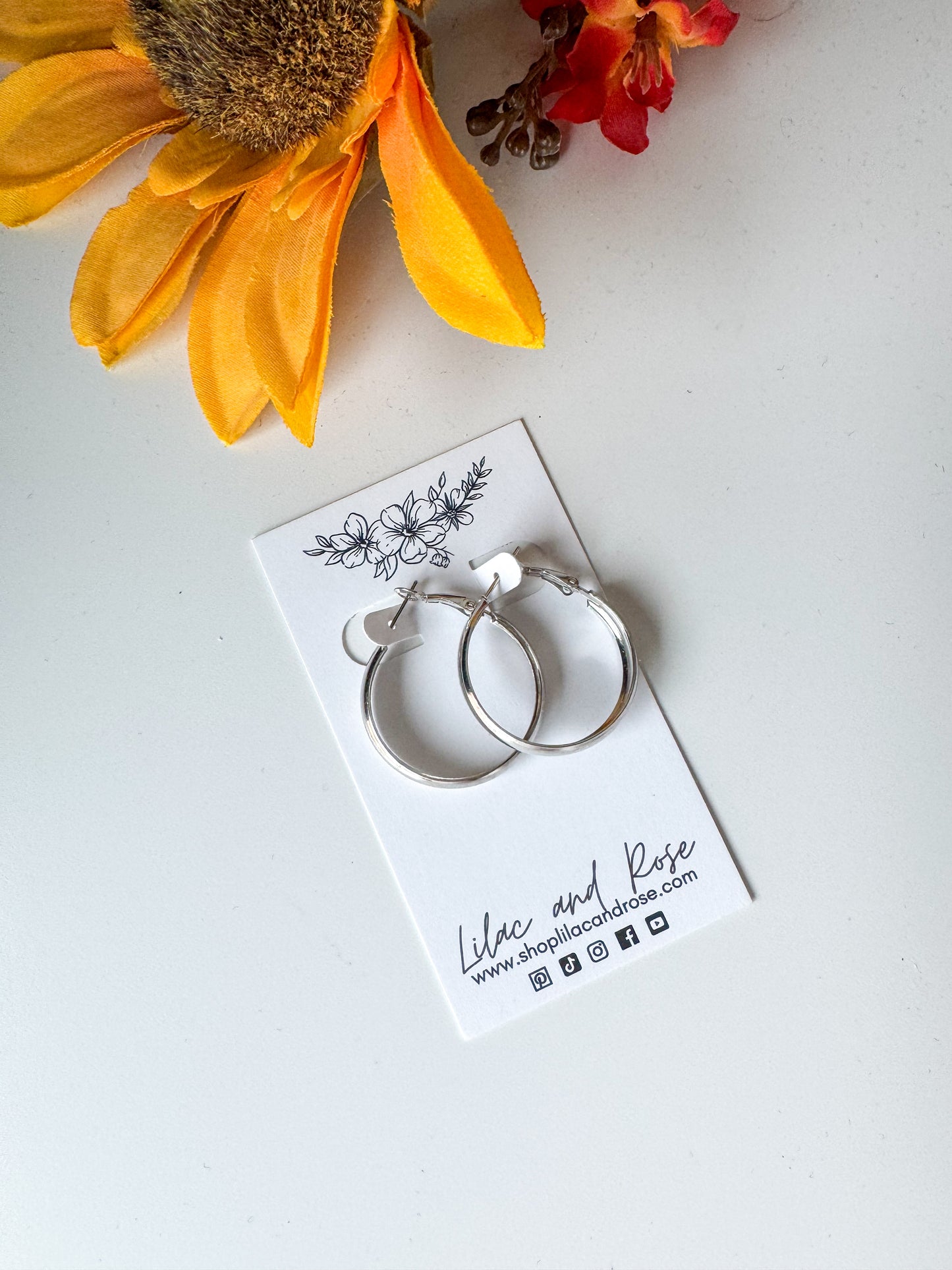 ✨ Silver Hoop Earrings