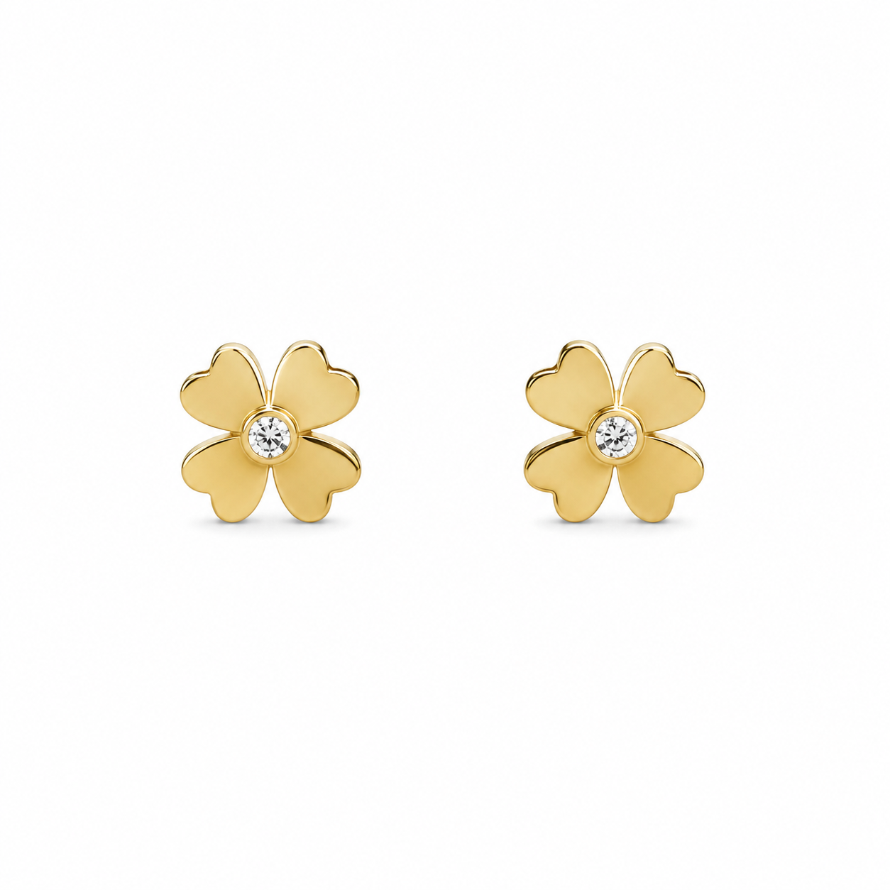 ✅ Flower Stud Earrings – Delicate Petals for Everyday Charm