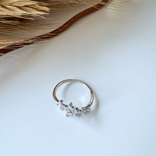 Load image into Gallery viewer, Dainty Studded Fern Open Band Ring – Nature-Inspired Adjustable Ring
