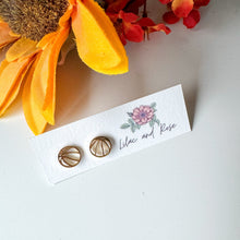 Load image into Gallery viewer, sporty fan gift earrings Lilac and Rose