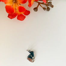 Load image into Gallery viewer, ✨ Baby Feet Necklace
