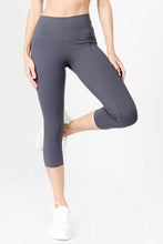 Load image into Gallery viewer, Buttery Soft Capri Activewear Leggings
