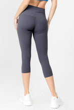 Load image into Gallery viewer, Buttery Soft Capri Activewear Leggings
