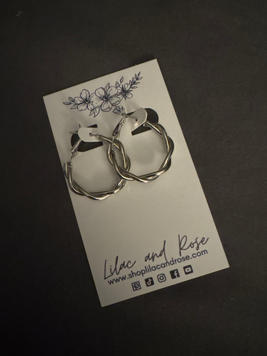 ✨ Silver Twist Hoop Earrings