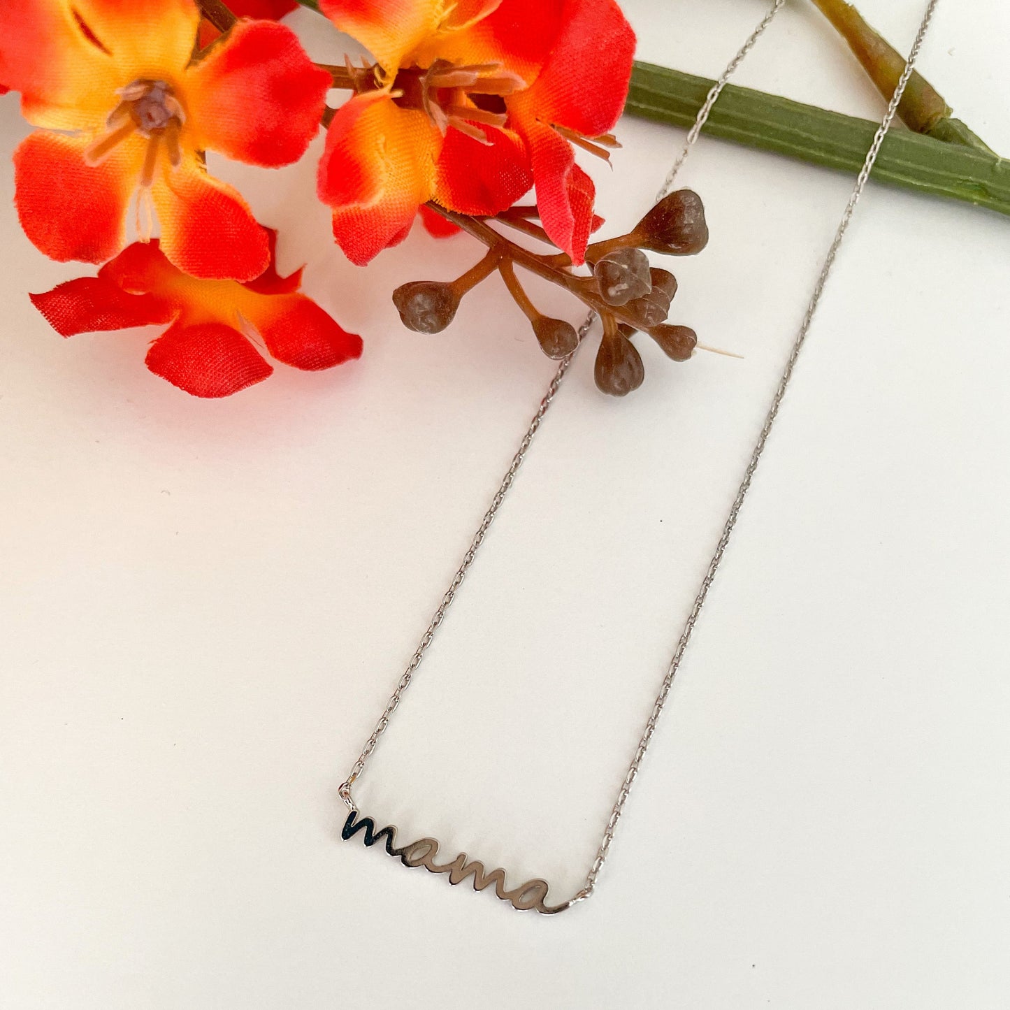 ✨ Mama Necklace