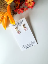 Load image into Gallery viewer, Spring Floral Earrings
