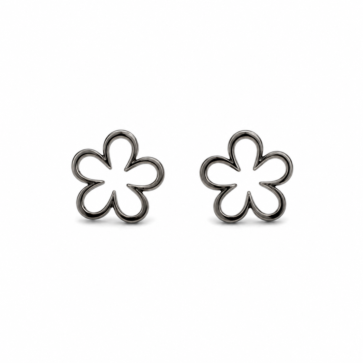 ✅ Flower Stud Earrings – Delicate Petals for Everyday Charm