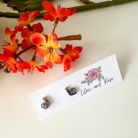 ✅ Snail Stud Earrings