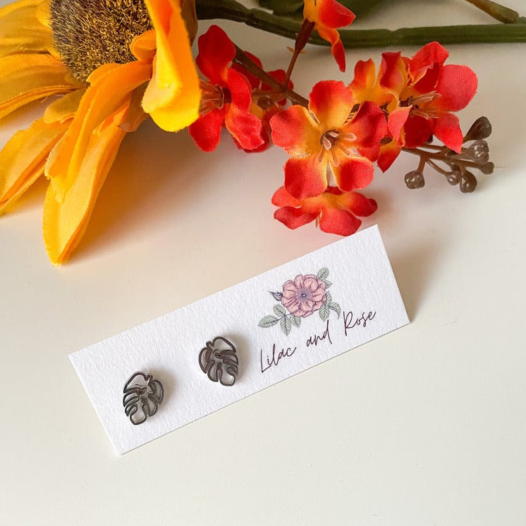 ✨ Monstera Leaf Stud Earrings