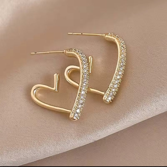 ✨ CZ Heart Hoop Earrings – Sparkling Romance with a Modern Twist