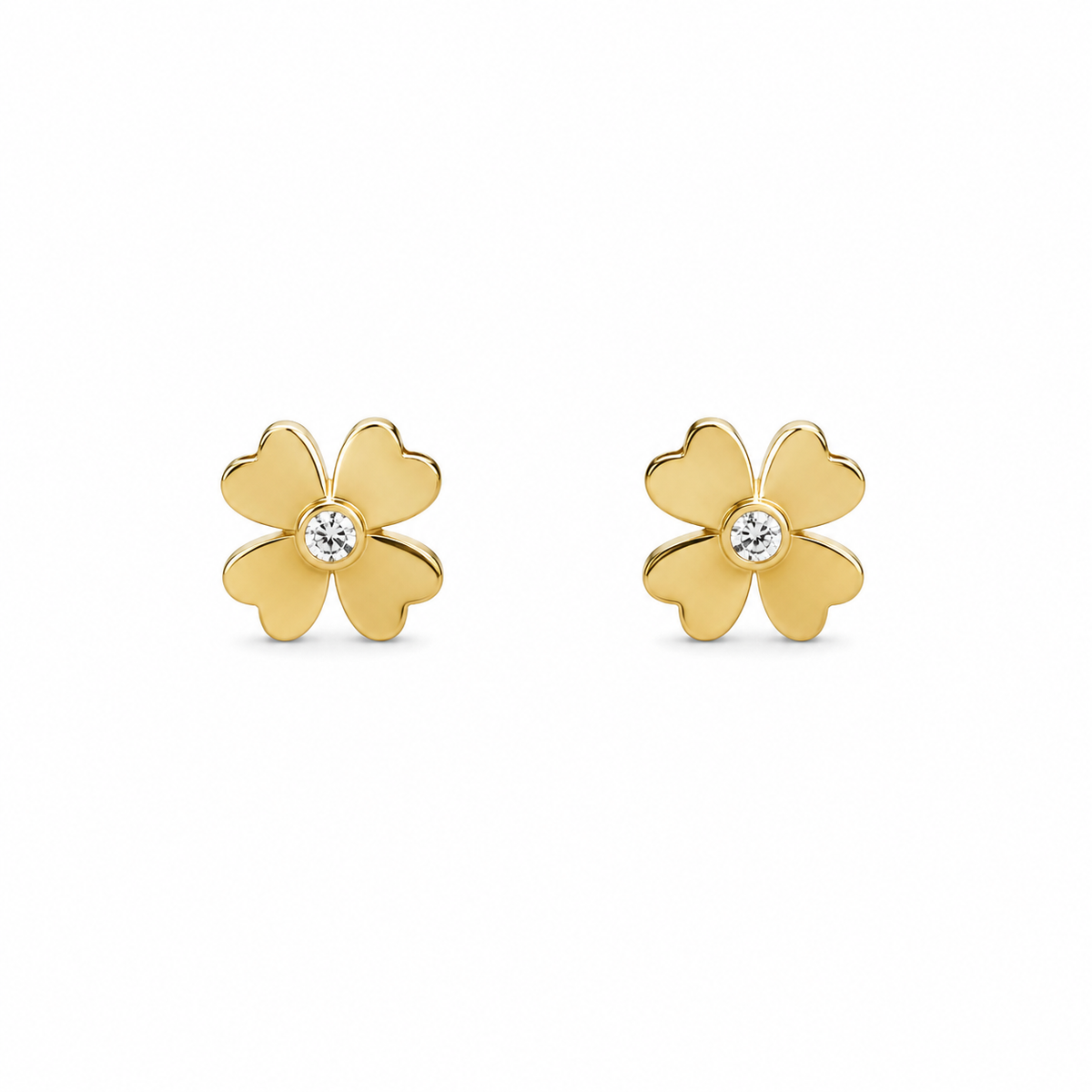 ✅ Flower Stud Earrings – Delicate Petals for Everyday Charm