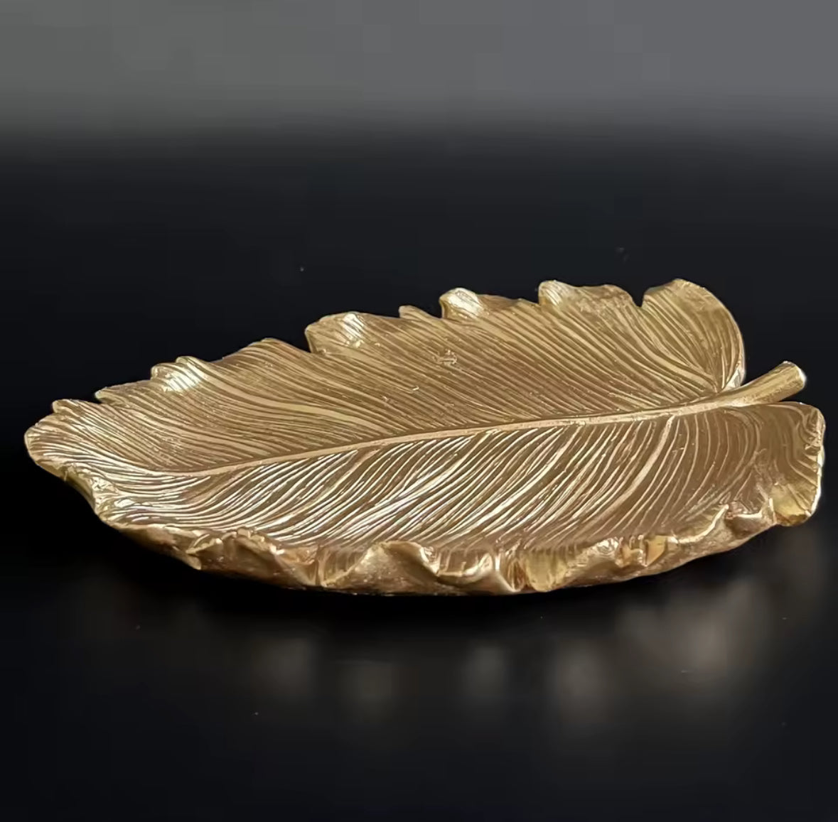 leaf jewelry dish gold ring holde
