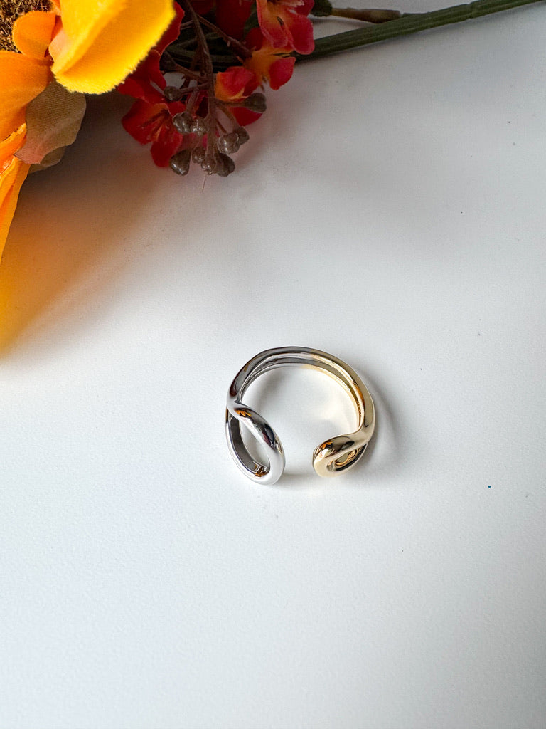 Two Tone Looped Open Band Ring
