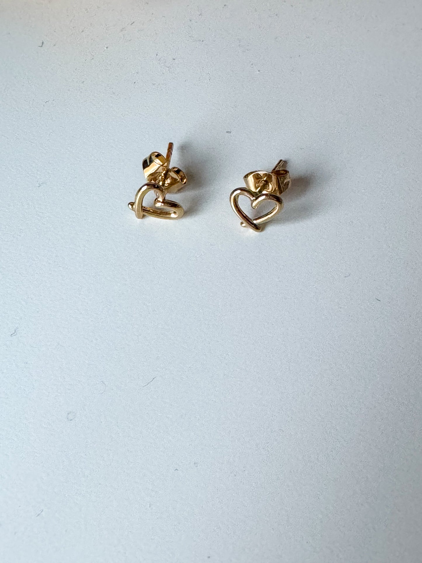✅ Mini Heart Stud Earrings