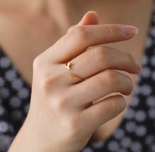 Load image into Gallery viewer, ✨ Open Bird Leaf Ring
