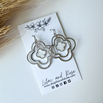 ✨ Mother of Pearl Layered Clover Dangle Earrings – Elegant Shine with Modern Charm