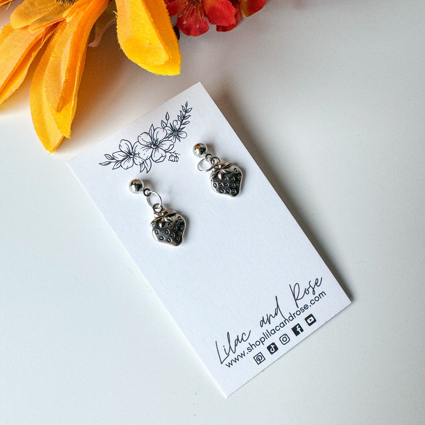 ✅ Strawberry Earrings
