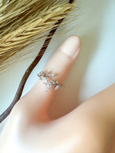 Load image into Gallery viewer, Dainty Studded Fern Open Band Ring – Nature-Inspired Adjustable Ring
