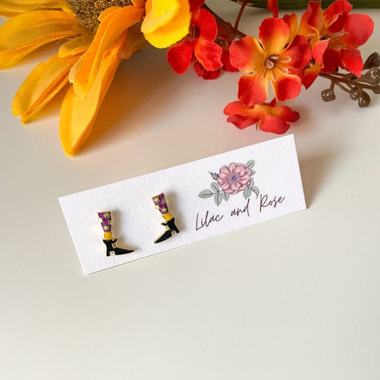 ✅ Witch's Feet Stud Earrings