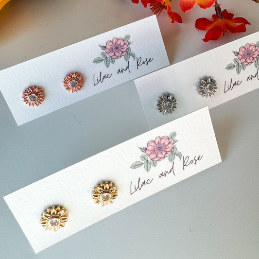 ✅ Daisy Stud Earrings