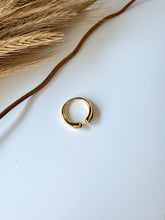 Load image into Gallery viewer, Gold Dipped Simple Open Band Ring
