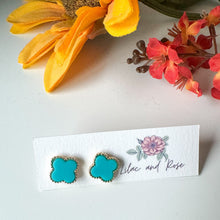 Load image into Gallery viewer, Clover Stud Earrings
