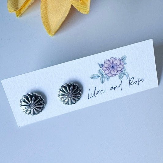 vintage floral stud earrings lightweight