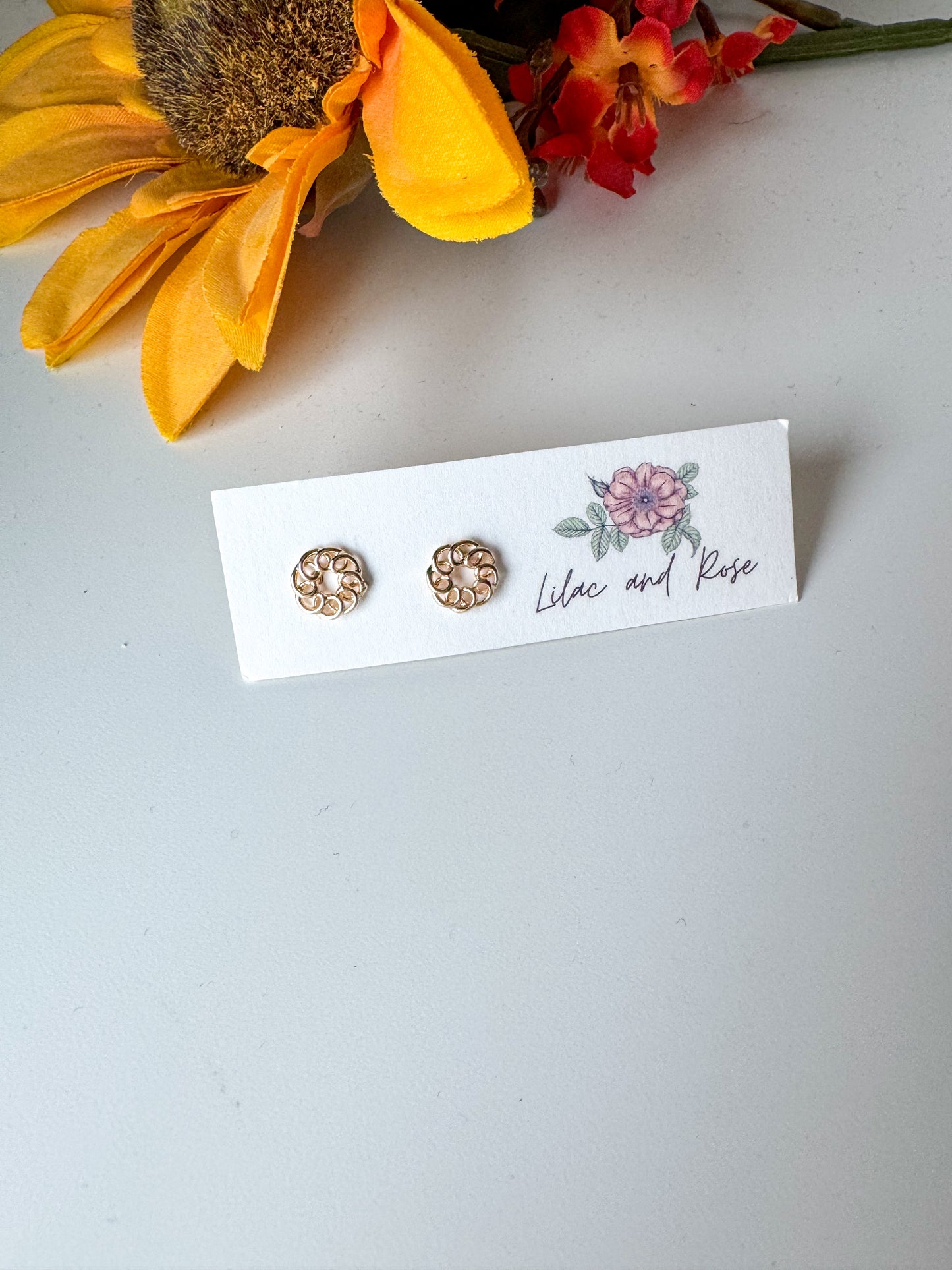 ✨ Circle Chain Stud Earrings