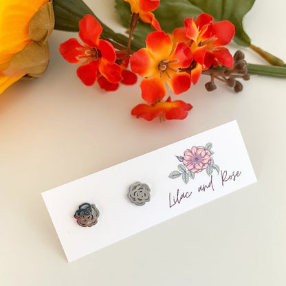 ✅ Rose Stud Earrings