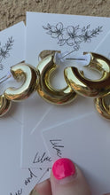 Load and play video in Gallery viewer, Petite Sculpt Hoops – Mini Bold Hoops with a Sculptural Edge
