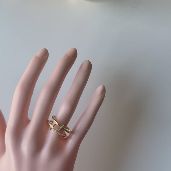 adjustable-double-cross-cz-ring-hand