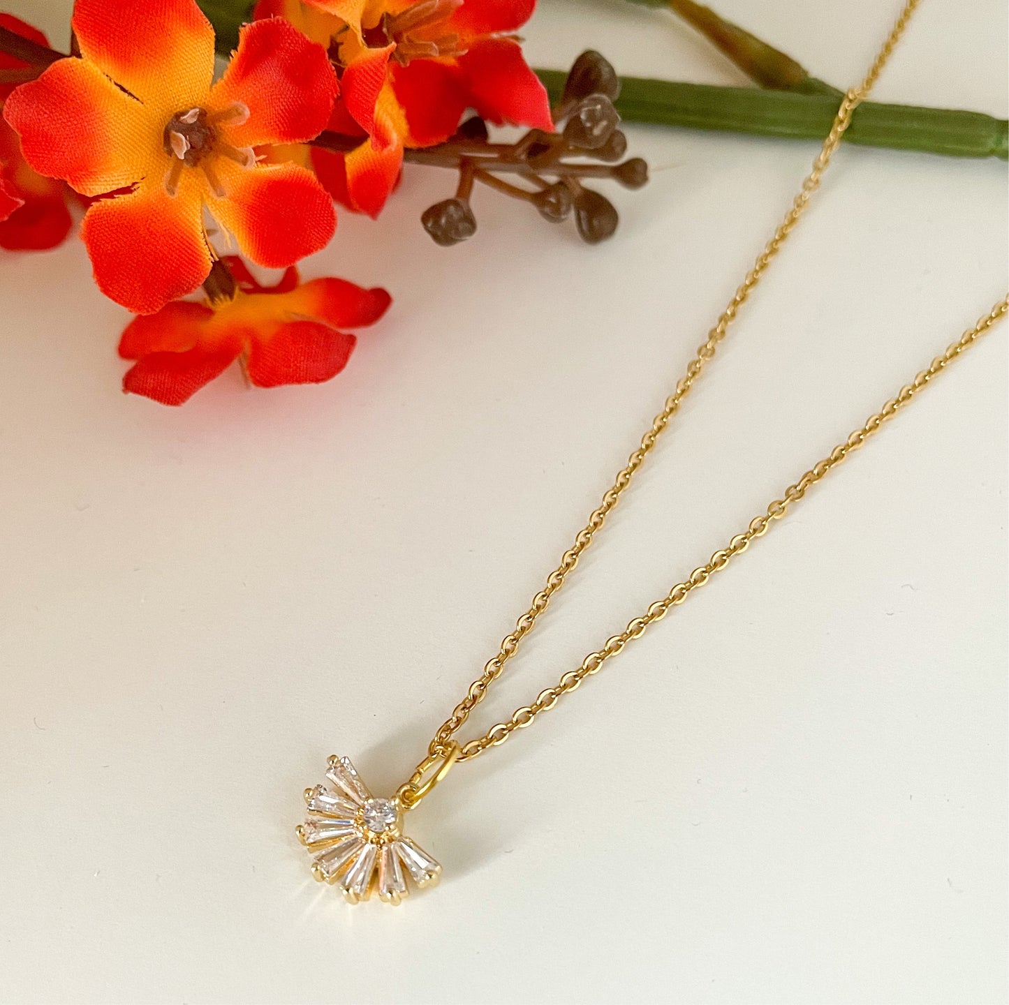 ✨ CZ Fan Necklace